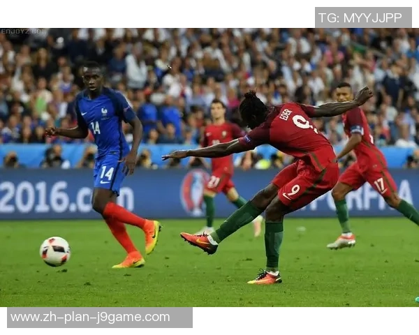 违法足球背后的黑暗交易与社会影响探讨 违法足球背后的黑暗交易与社会影响探讨